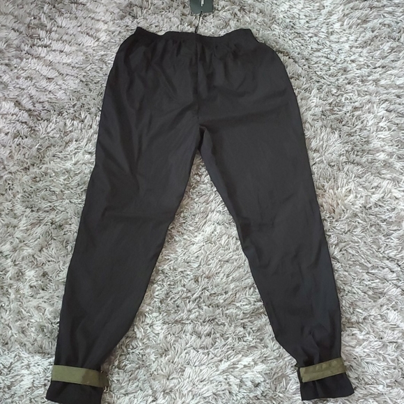 Joggers - Picture 2 of 7